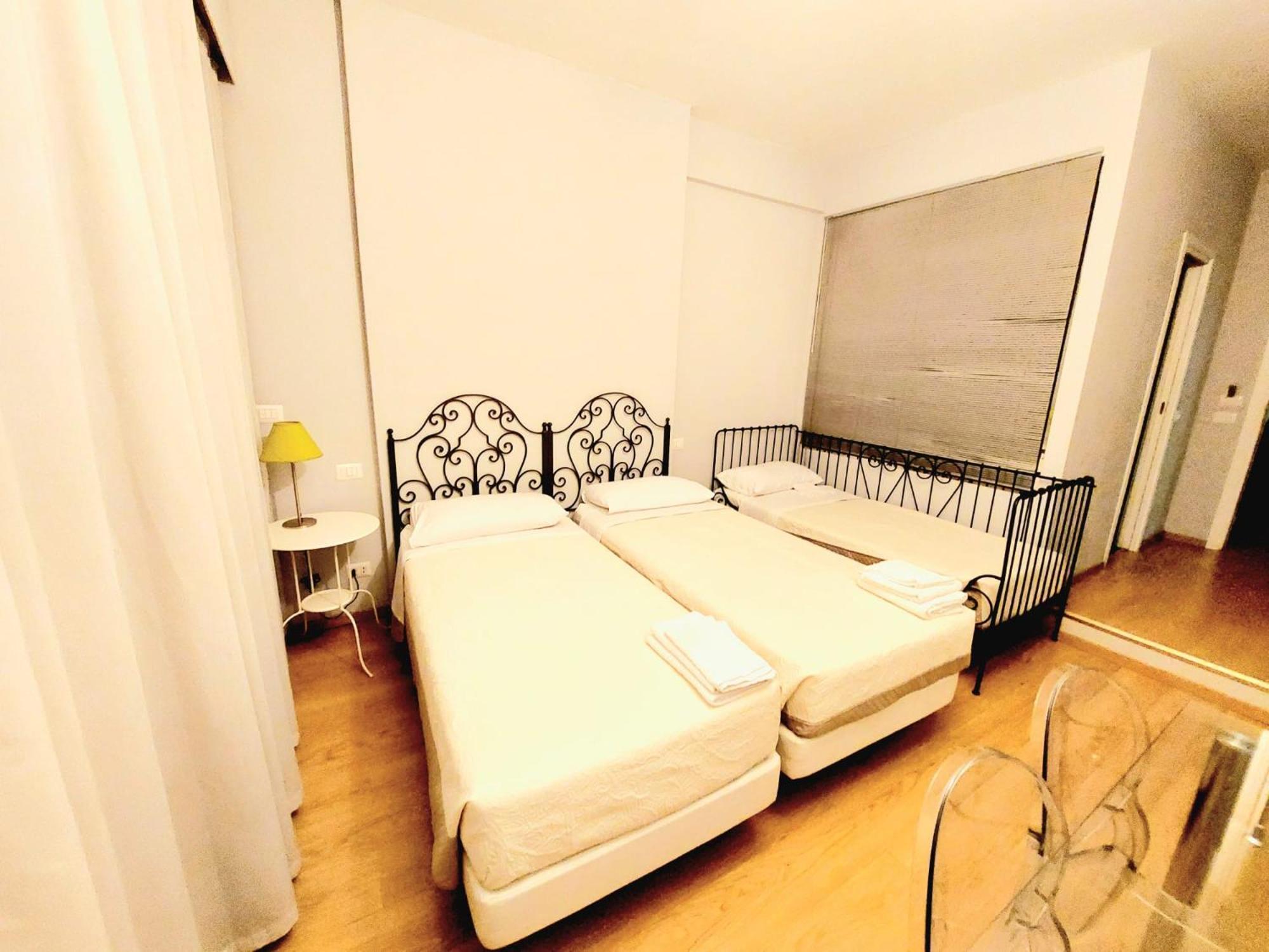 Vanity Apartment - 4 Bedrooms With 4 Bathrooms - Ac & Wifi Рим Экстерьер фото