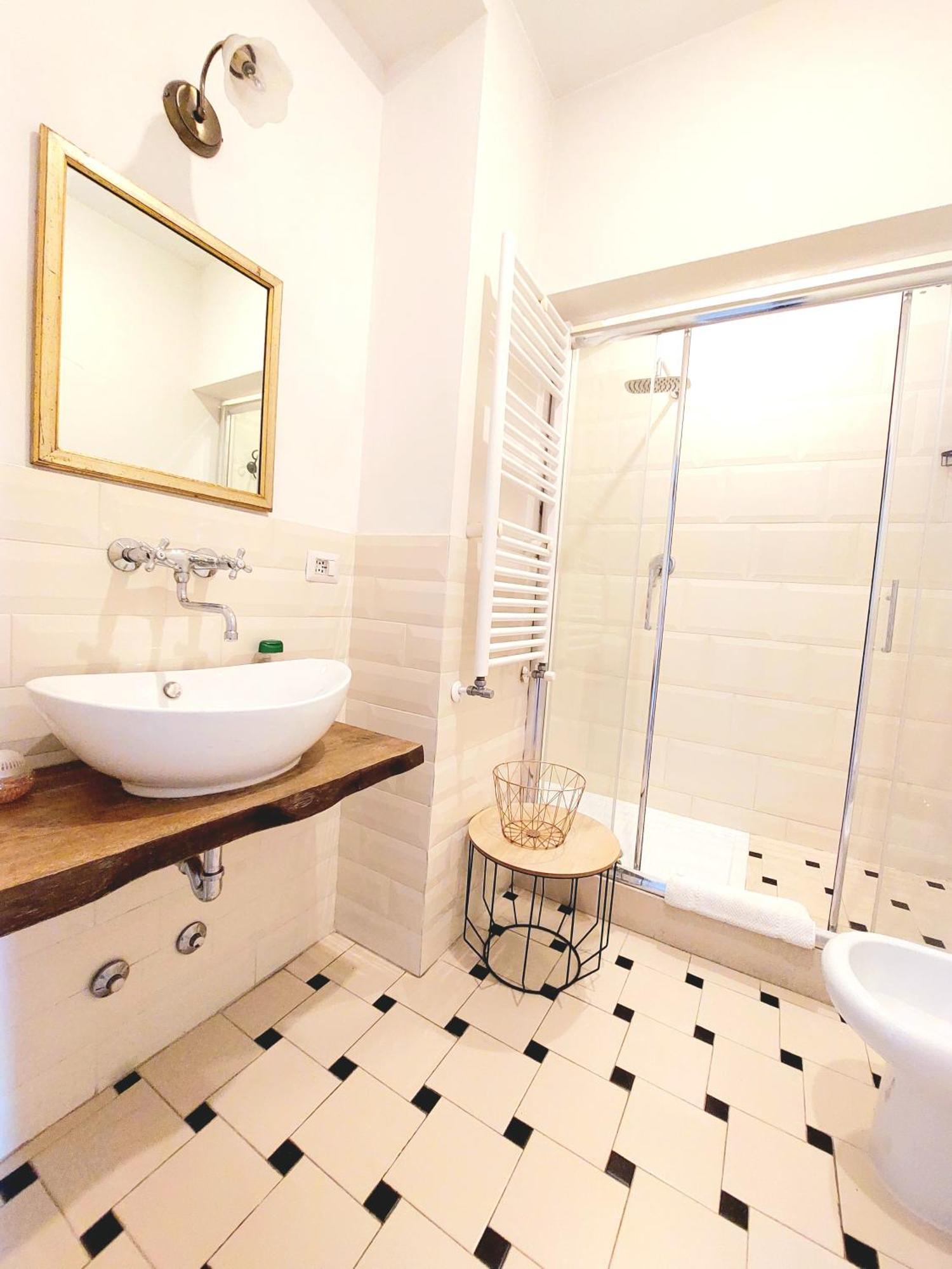 Vanity Apartment - 4 Bedrooms With 4 Bathrooms - Ac & Wifi Рим Экстерьер фото