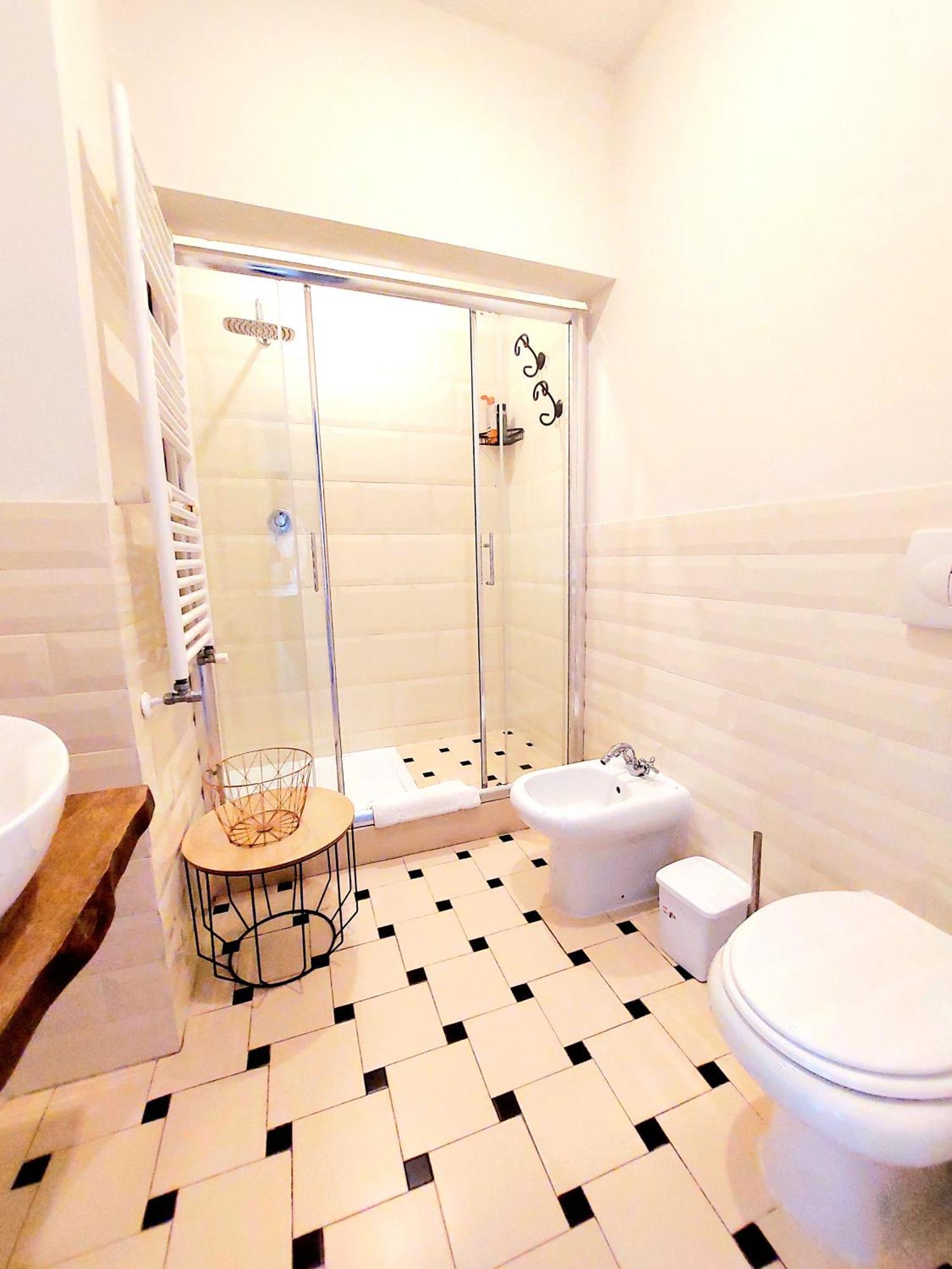 Vanity Apartment - 4 Bedrooms With 4 Bathrooms - Ac & Wifi Рим Экстерьер фото